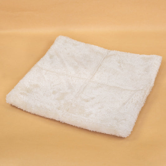 ALULA Liegekissen 30 × 30 cm mit flauschiger Oberfläche