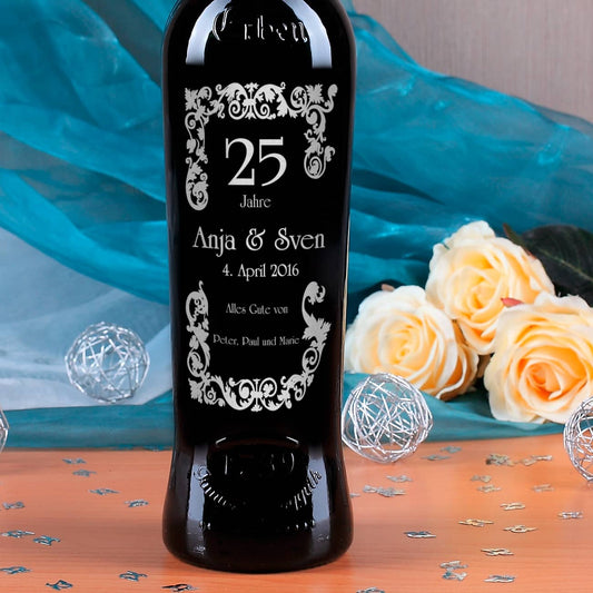 Weinflasche mit Gravur in Silber