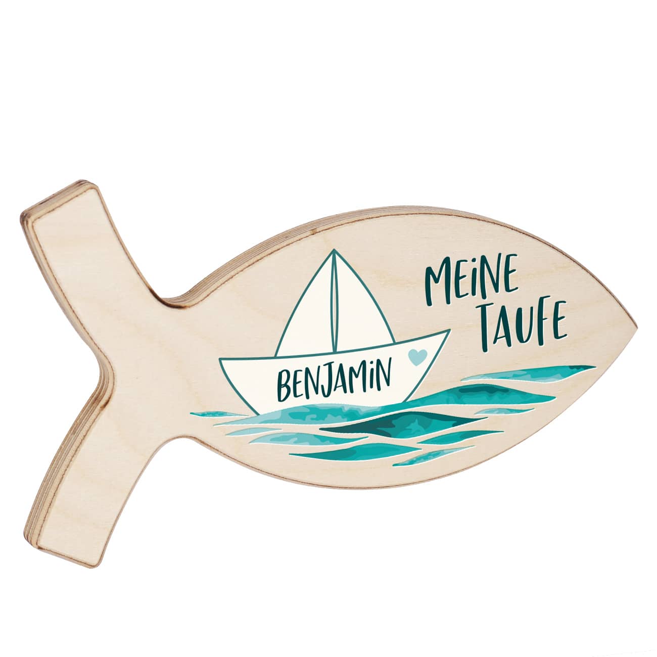 Holzfisch mit Segelboot, Watercolor-Wellen und Name als Taufgeschenk