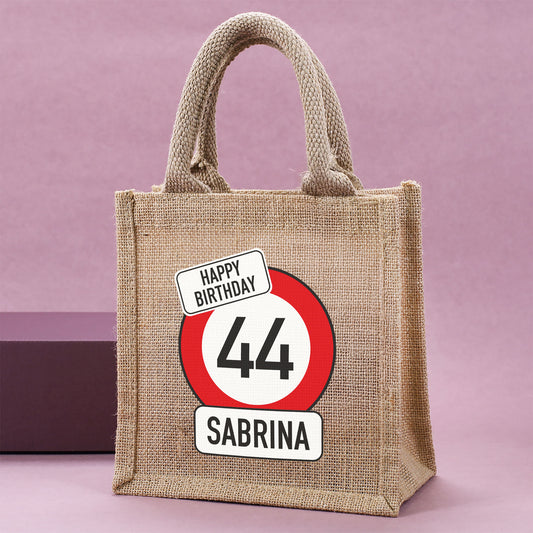 Personalisierte Jute-Geschenktasche mit Verkehrszeichen-Motiv zum Geburtstag