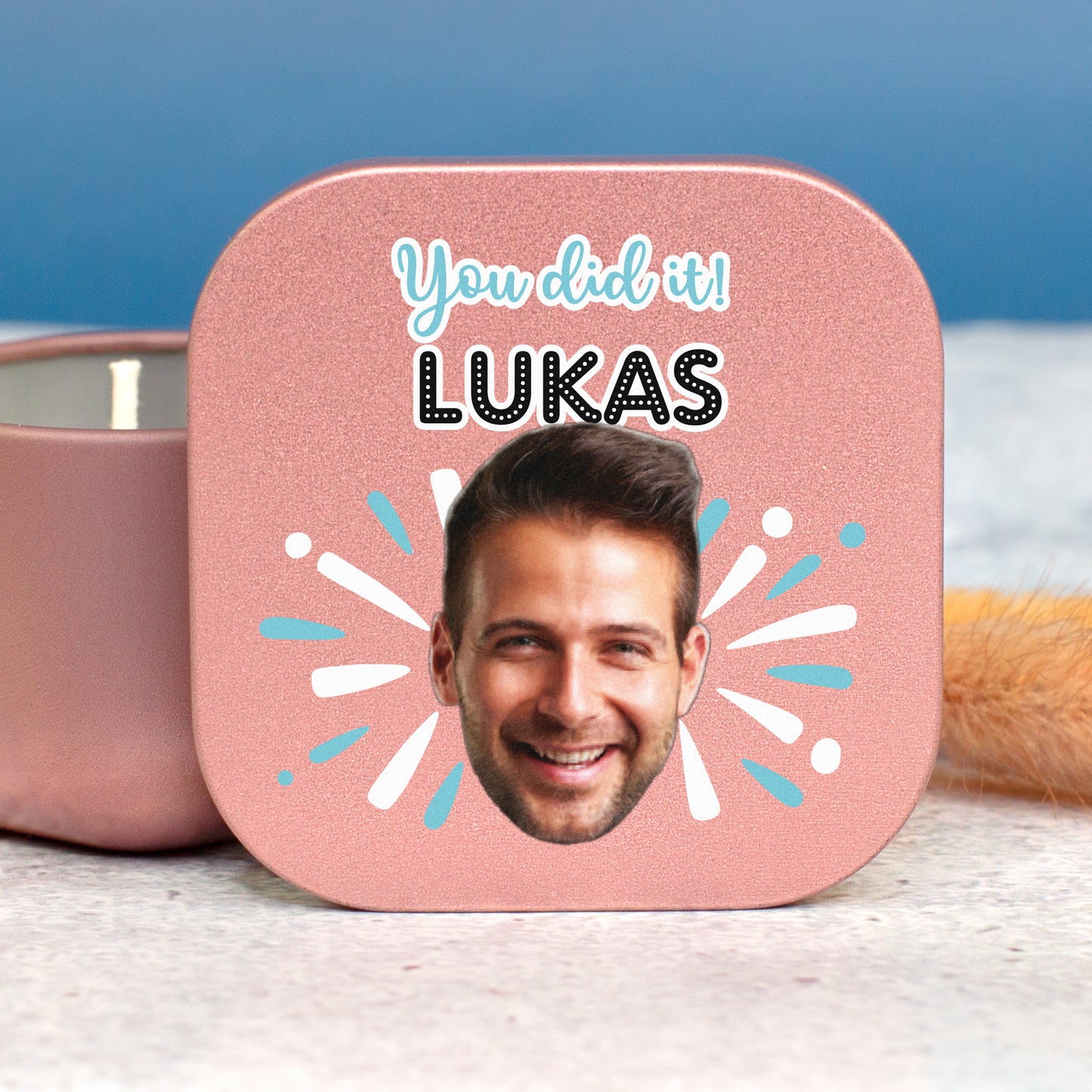 Duftkerze mit Foto, Wunschtext und Motiv personalisiert | Gastgeschenk für Geburtstag & Einschulung