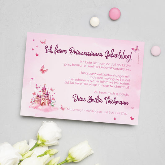 Einladungskarte zum Kindergeburtstag mit Wunschdaten, Prinzessinnen-Motiv und Schloss
