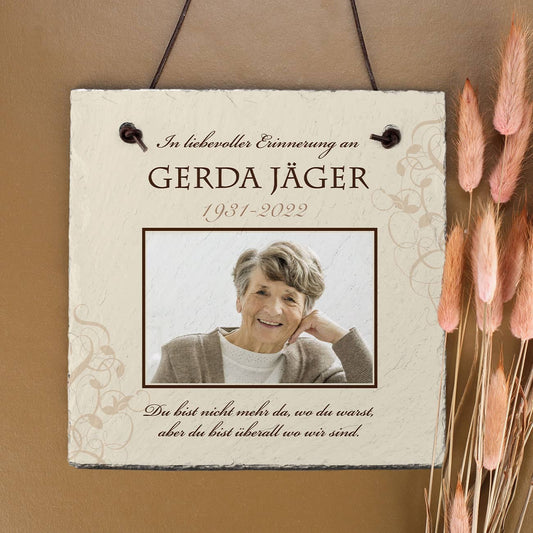 In liebevoller Erinnerung - Schieferplatte mit Foto, Name und Datum