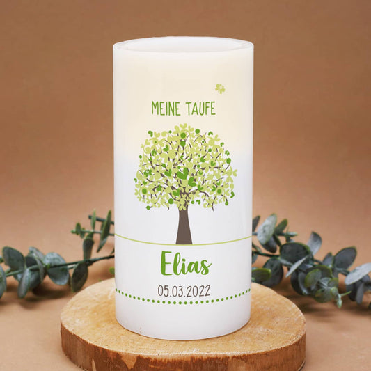 LED Kerze zur Taufe/Kommunion/Konfirmation mit Lebensbaum in Grün