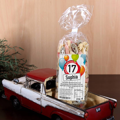 Nudeln mit persönlichem Etikett zum 17. Geburtstag