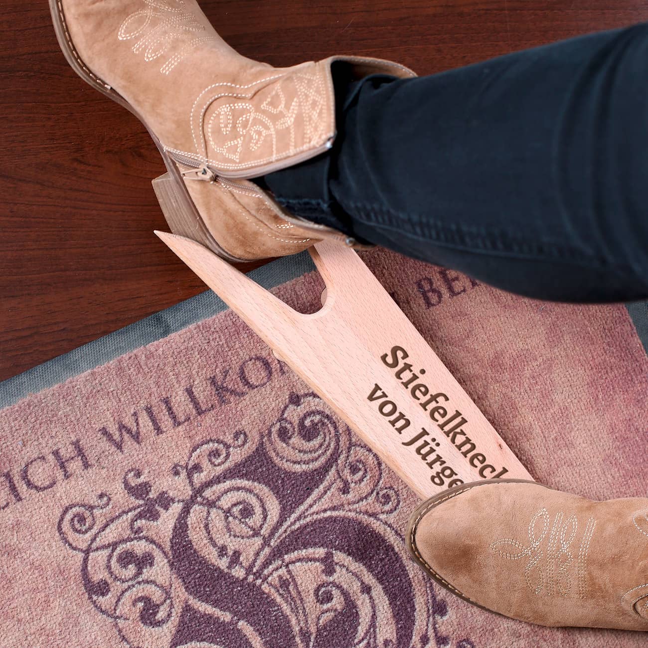 Stiefelknecht aus Holz