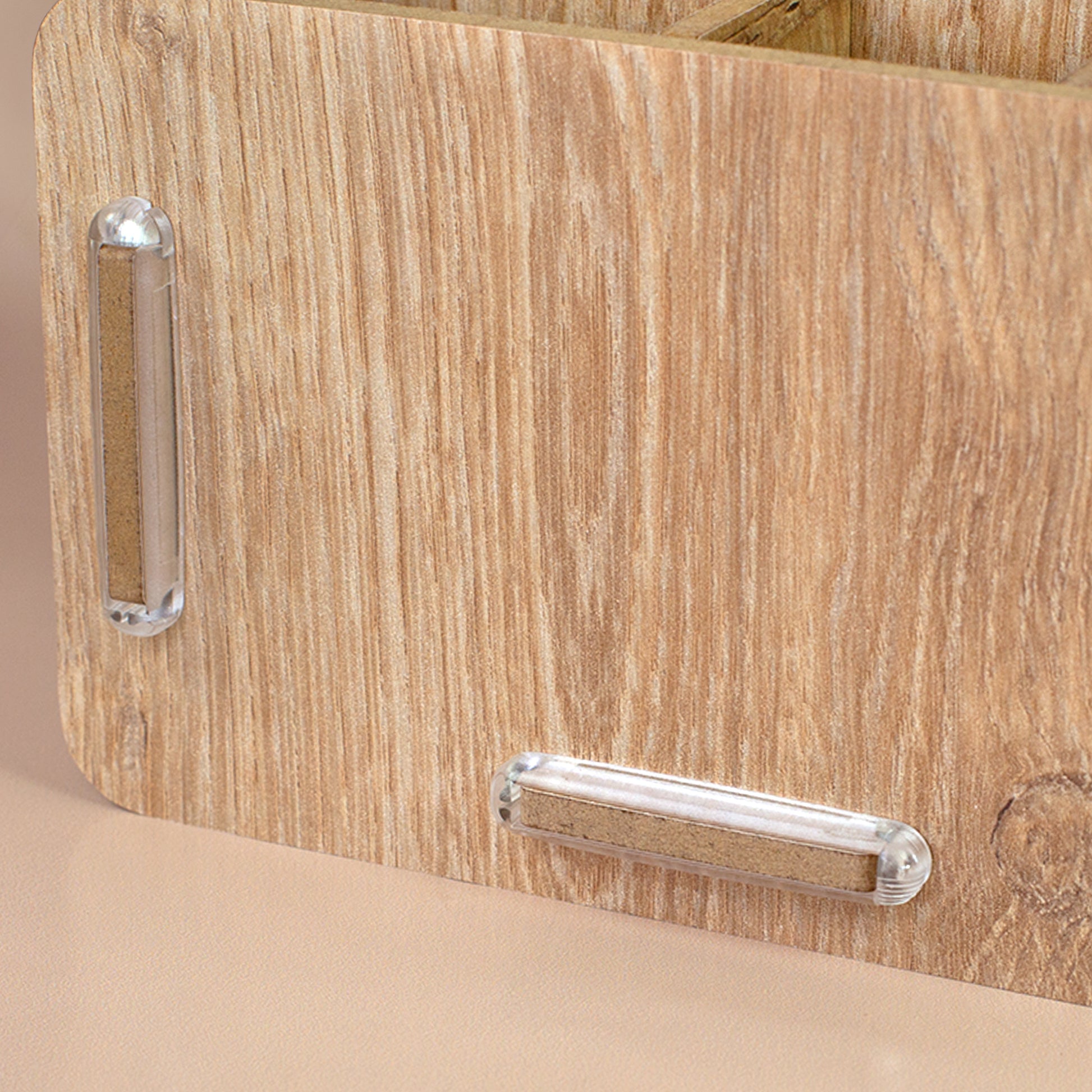 Detailaufnahme der Stiftebox mit geschlossener clipfritz®-Klammer