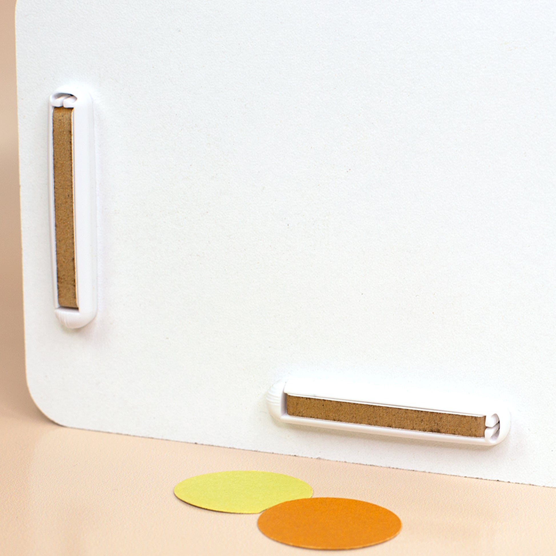 Detailaufnahme des Make-up Organizers mit clipfritz Klammern