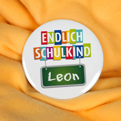 56 mm - Button mit dem Namen Ihres Kindes bedruckt