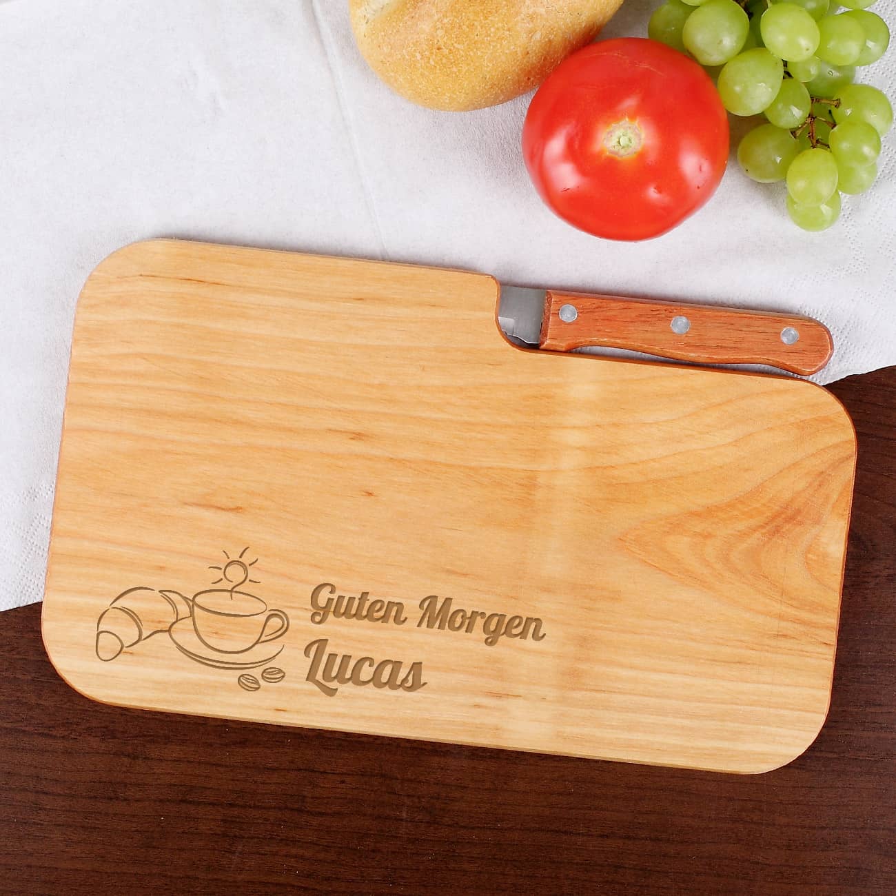 Holzbrett zum Frühstück