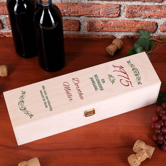 Holzkiste für Wein mit Aufdruck - ein besonderer Jahrgang