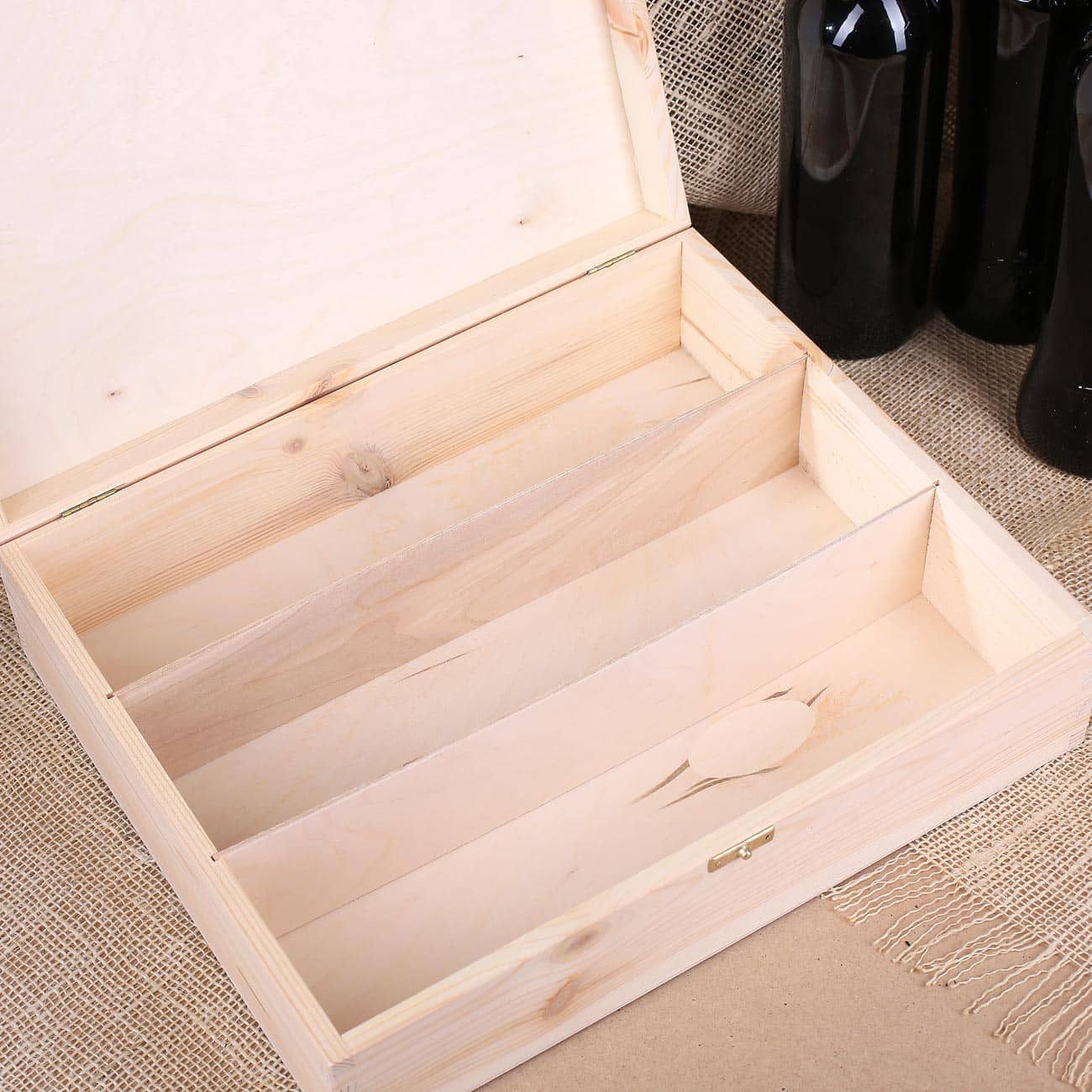 Geschenkverpackung aus Holz  mit persönlichem Aufdruck zur goldenen Hochzeit