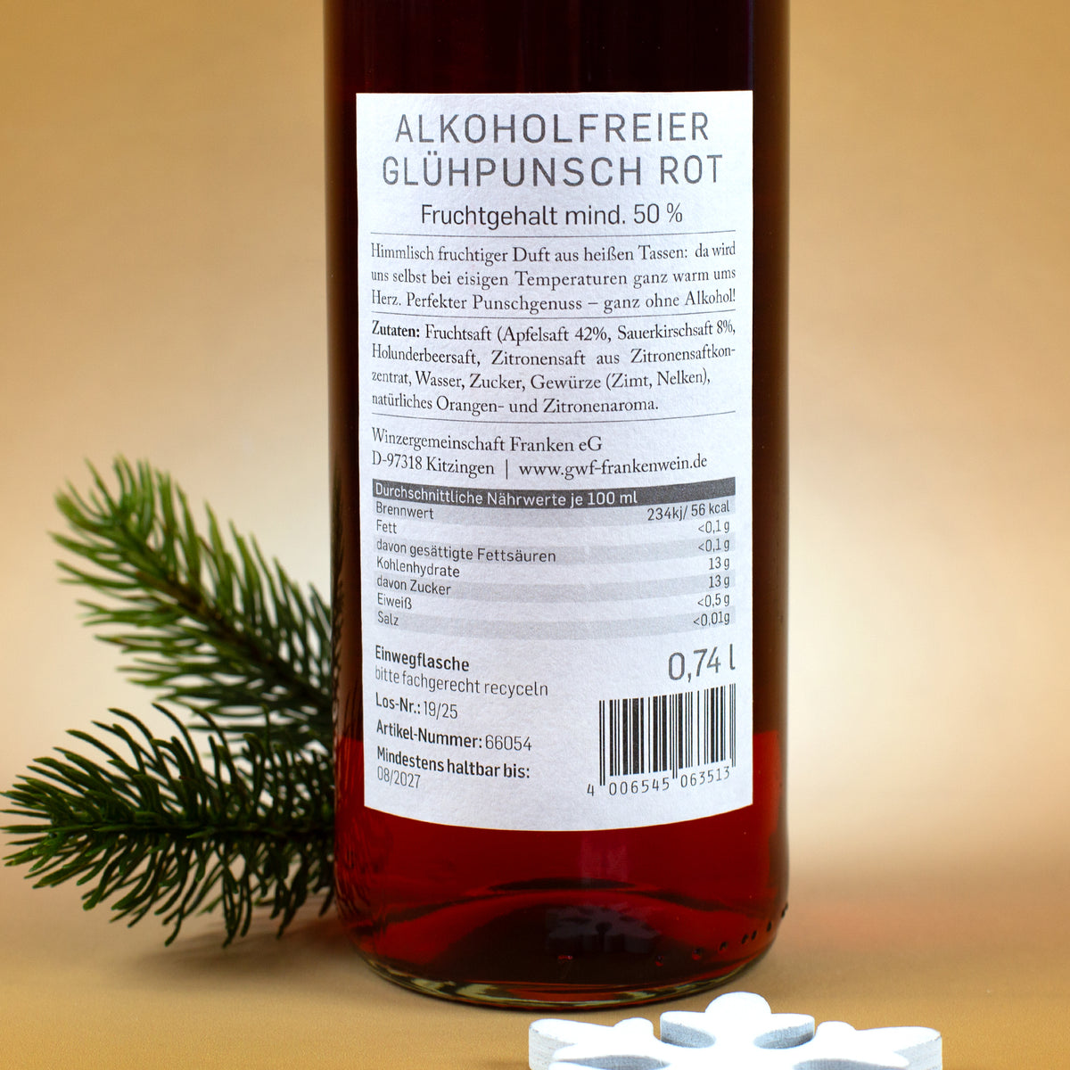 Rückseite der Flasche mit alkoholfreiem Glühpunsch Rot, Zutaten, Nährwertangaben und 0,74 Liter Inhalt