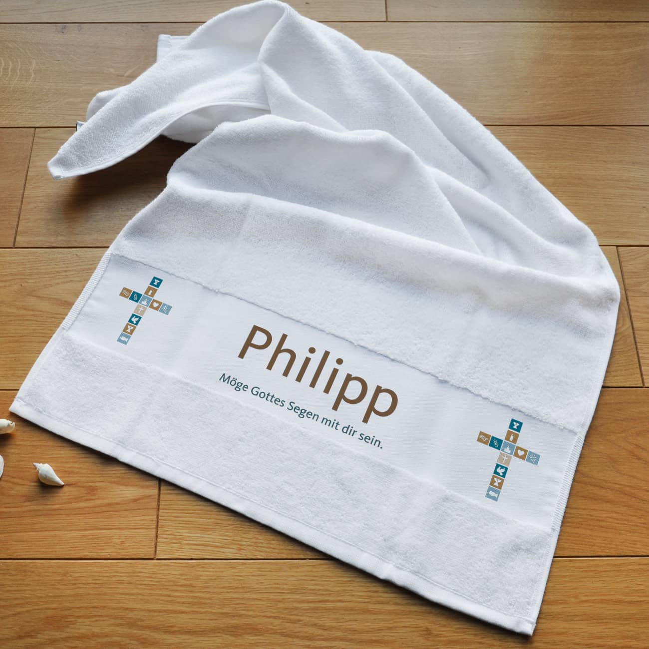 Handtuch für Jungen zur Taufe, Kommunion, Konfirmation mit  Name und Segenswunsch bedruckt