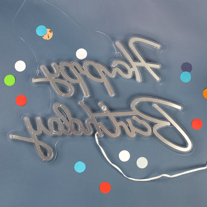 Rückseite des Happy Birthday Schilds aus transparentem Acrylglas