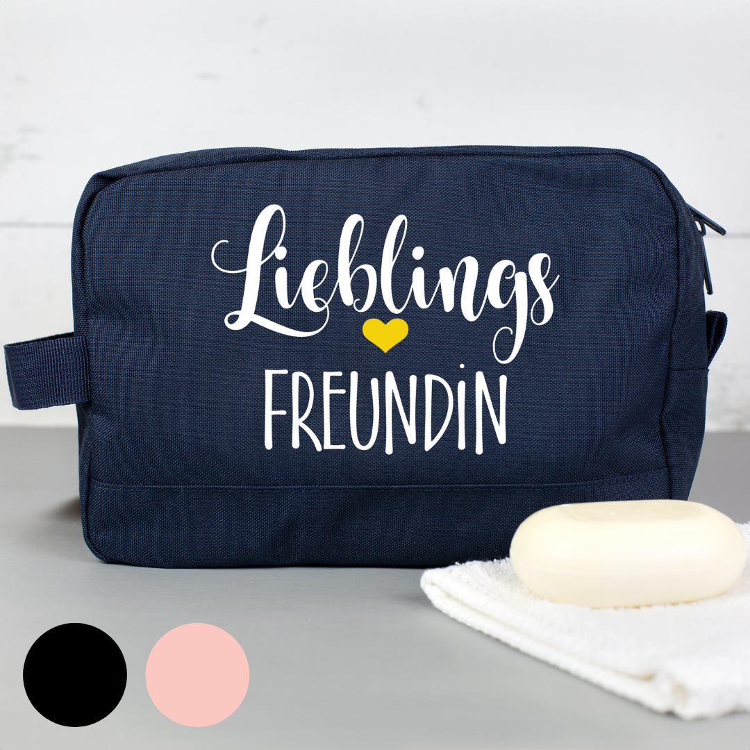 Kulturbeutel mit "Lieblings"-Motiv und Wunschaufdruck in Navy von vorne mit Farbvarianten