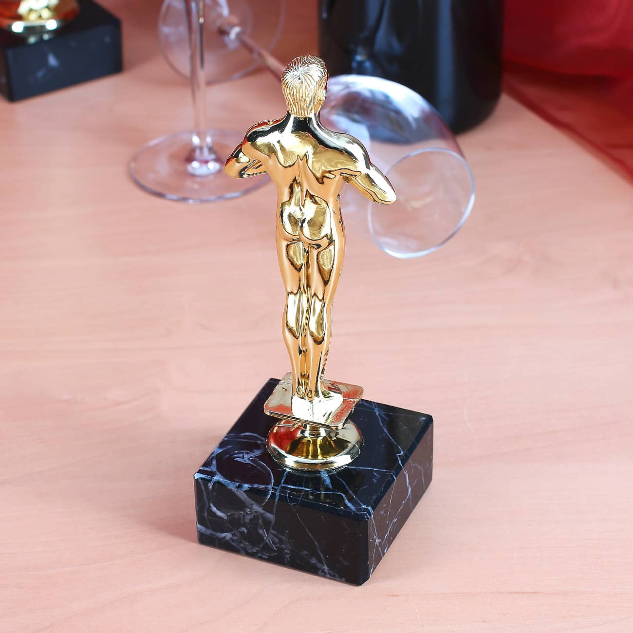 persönliche Tröphäe in gold