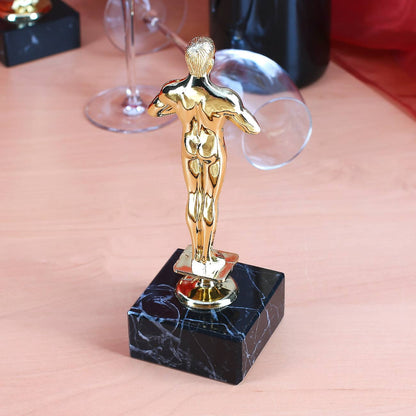 persönliche Tröphäe in gold