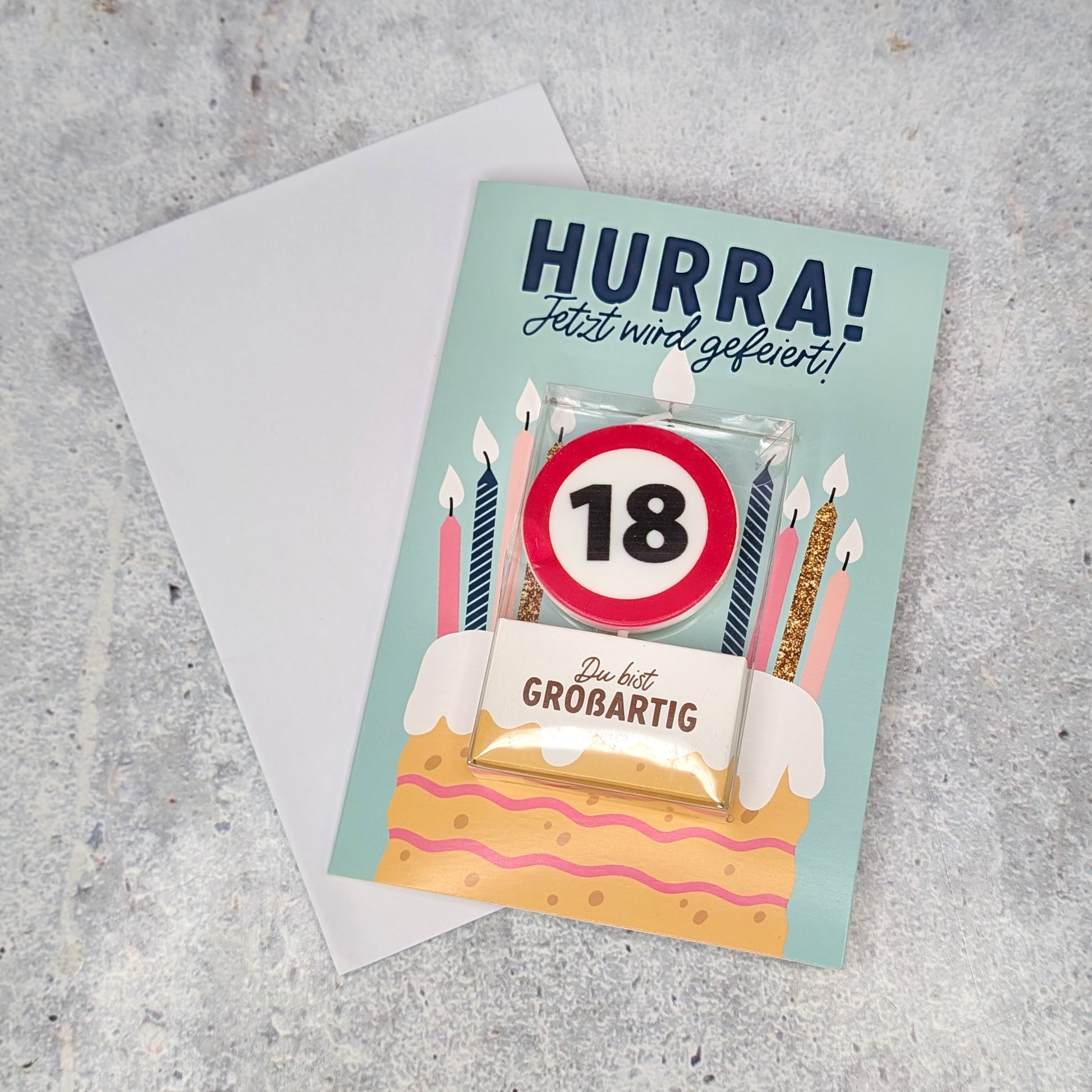 Geburtstagskarte mit Verkehrszeichen-Kerze – Variante „18“ auf hellem Untergrund