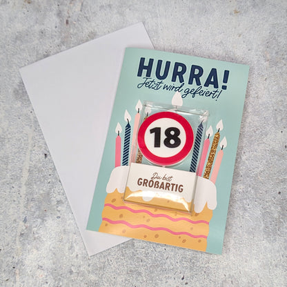 Geburtstagskarte mit Verkehrszeichen-Kerze – Variante „18“ auf hellem Untergrund
