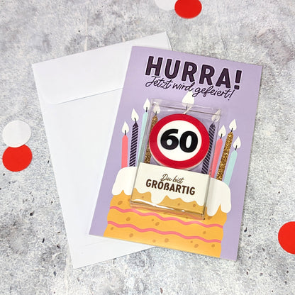 Geburtstagskarte mit Verkehrszeichen-Kerze – Variante „60“ auf hellem Untergrund