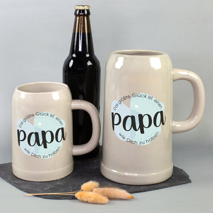 Zwei Bierkrüge für Papa in 0,5 Liter und 1 Liter als Größenvergleich