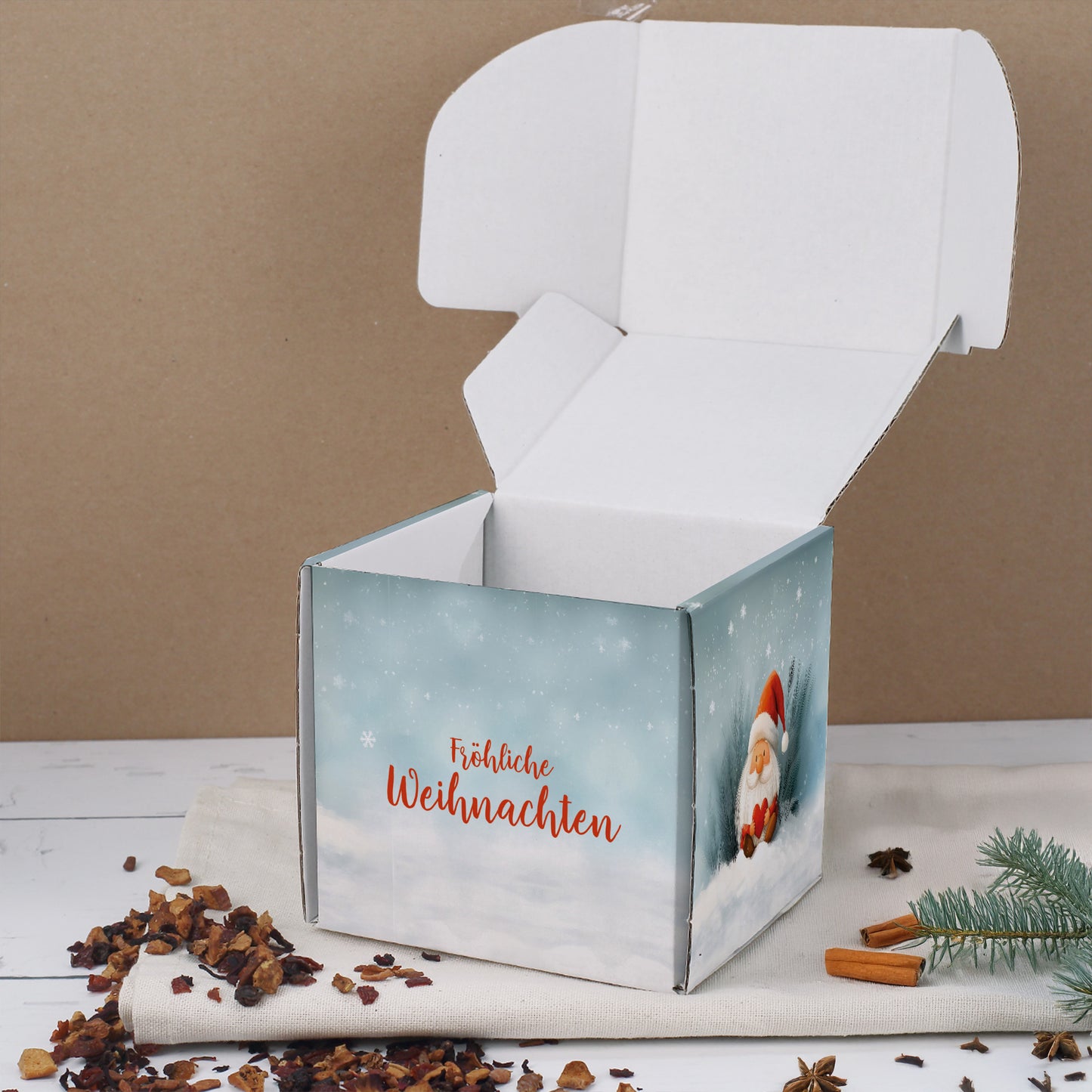Offene quadratische Geschenkbox Weihnachten – Innenansicht der stabilen Verpackung