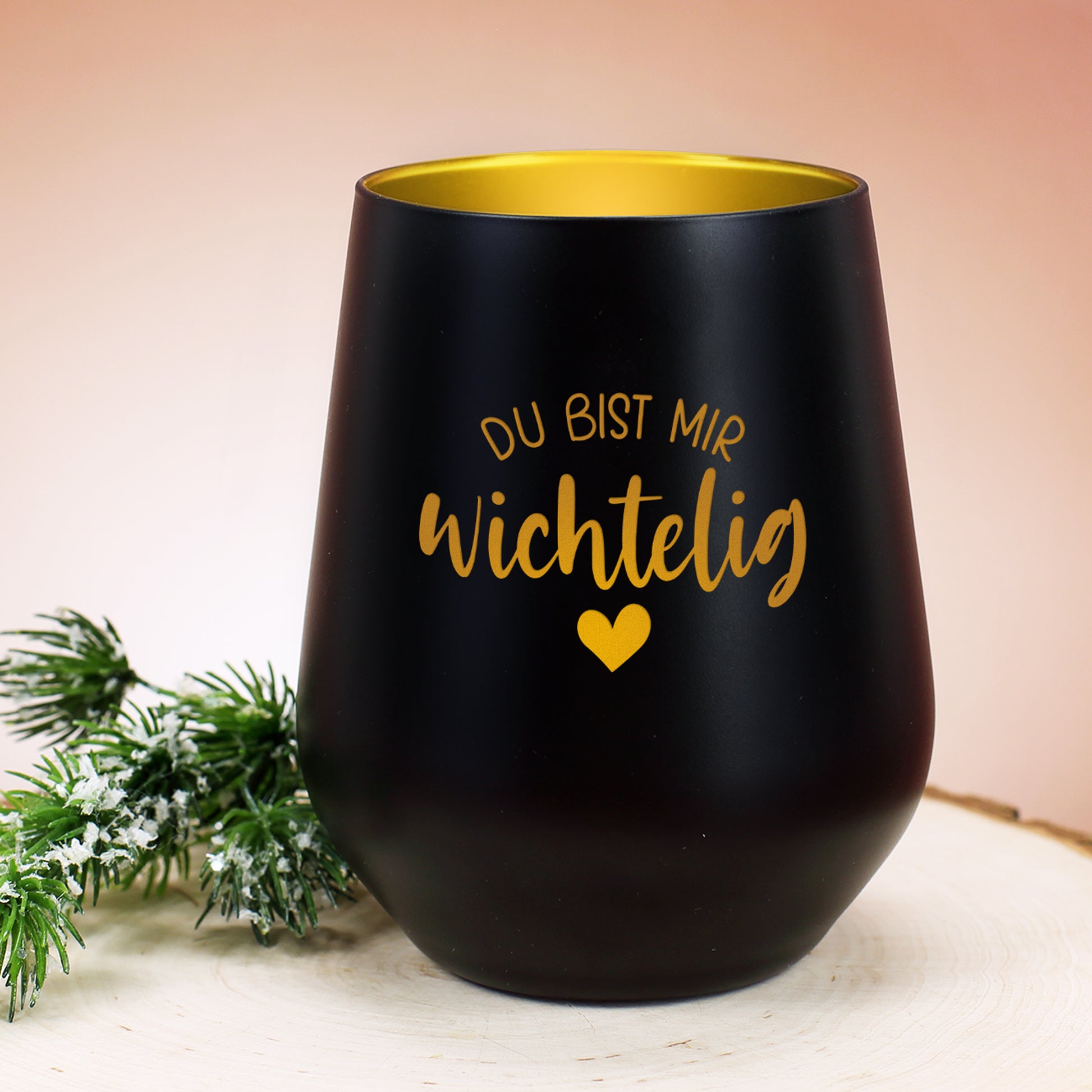 Mattschwarzes Windlicht „Du bist mir wichtelig“ stimmungsvoll dekoriert in Weihnachtsoptik