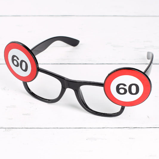 Schwarze Partybrille zum 40. Geburtstag im Verkehrszeichen-Design mit Zahl 60