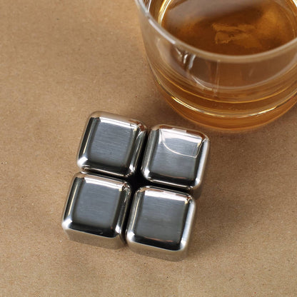 Eiswürfel aus schickem Edelstahl