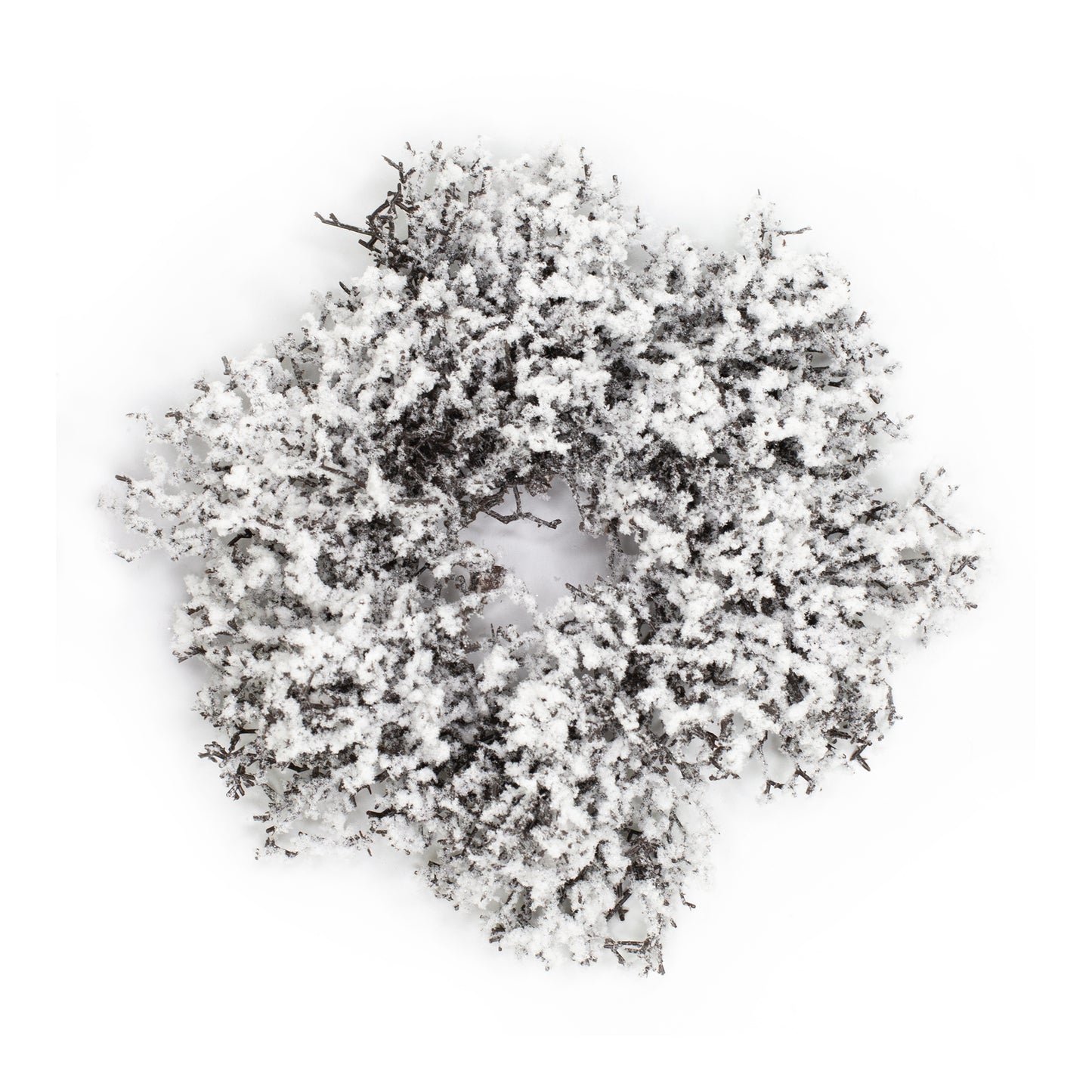 Runder Adventskranz aus weißen Schneezweigen mit winterlicher Struktur – künstliche Deko für Weihnachten und Winterzeit.