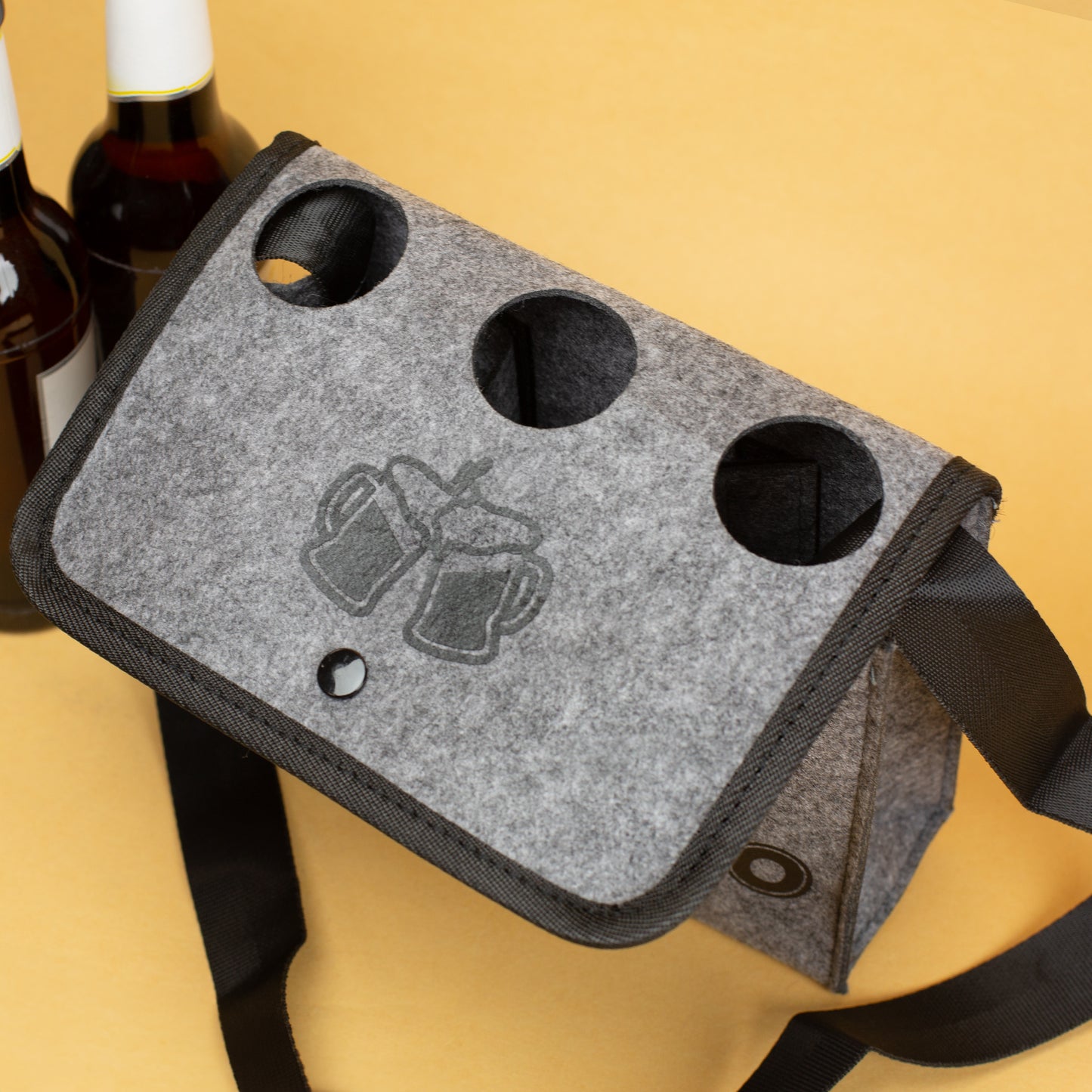 Graue Umhängetasche - Bier to go - für Männer zum Vatertag