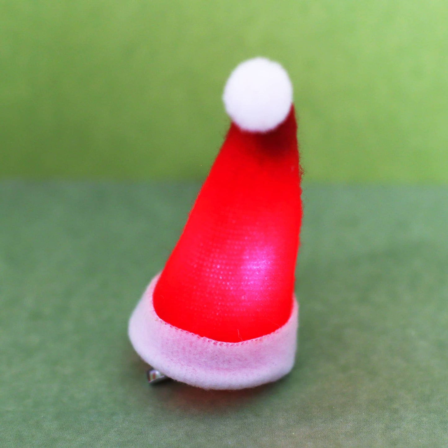 Leuchtet Rot & Blau im Wechsel