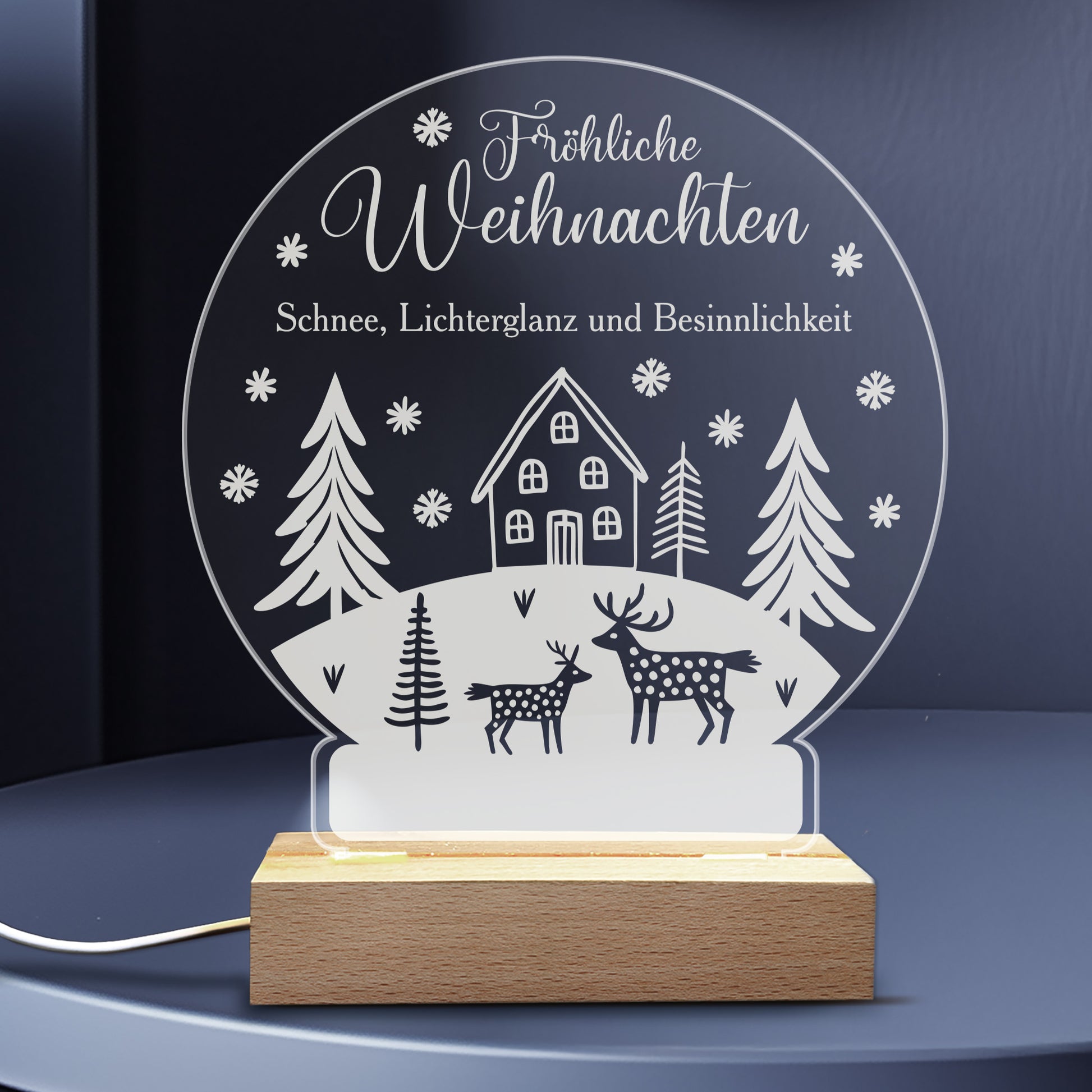 Acrylglaslampe Schneekugel mit individuellem Text und Winterlandschaft