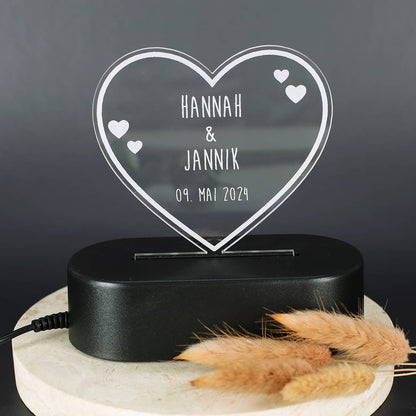 Acryl mit Gravur der Namen und dem Datum des Paares