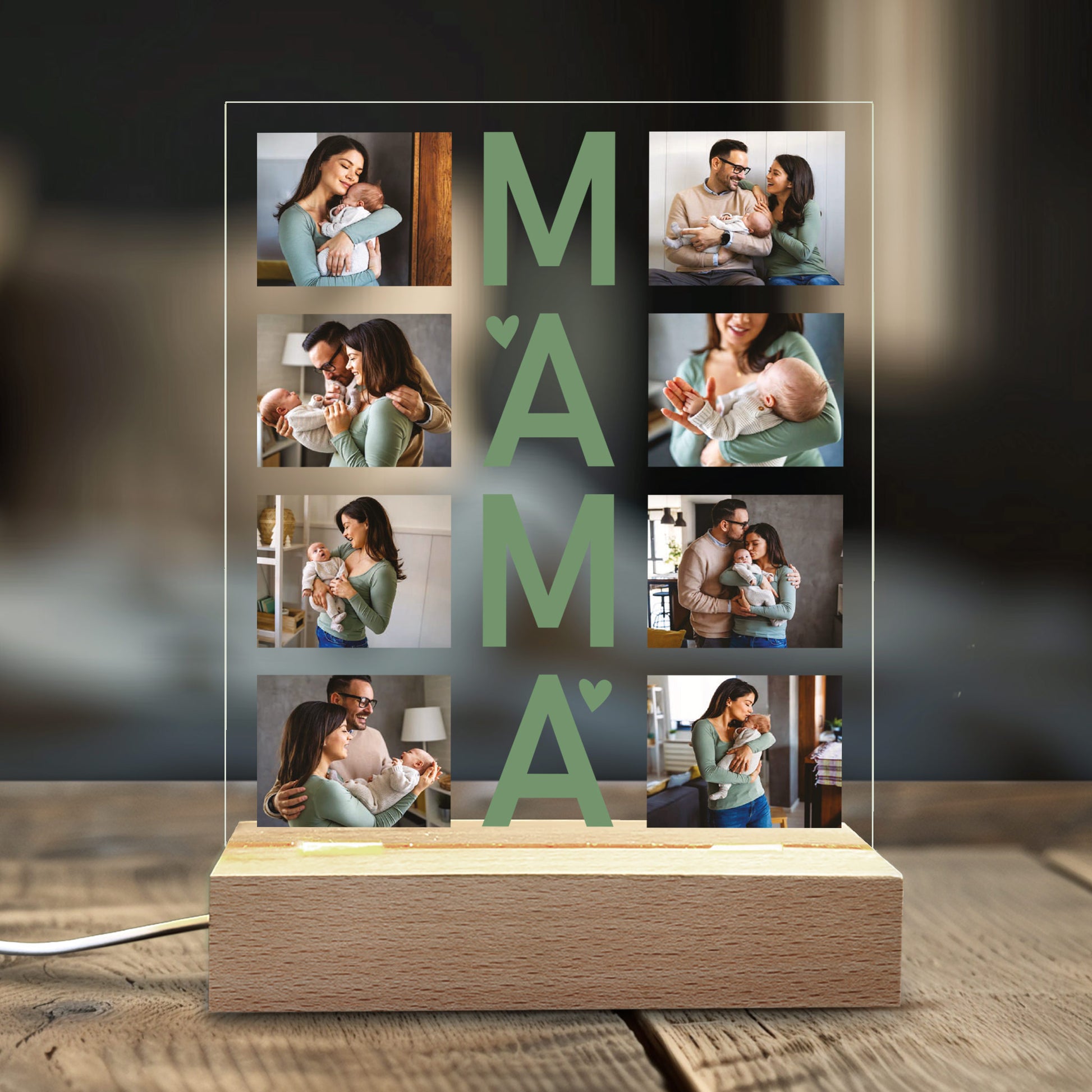 Detailansicht der transparenten Acrylglasplatte mit eingearbeitetem „MAMA“-Motiv und persönlichen Bildern.