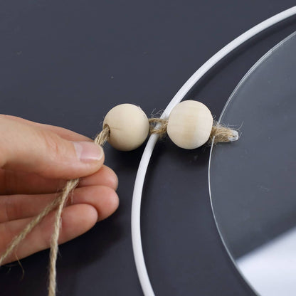 Mit Juteband & dekorativen Holzperlen