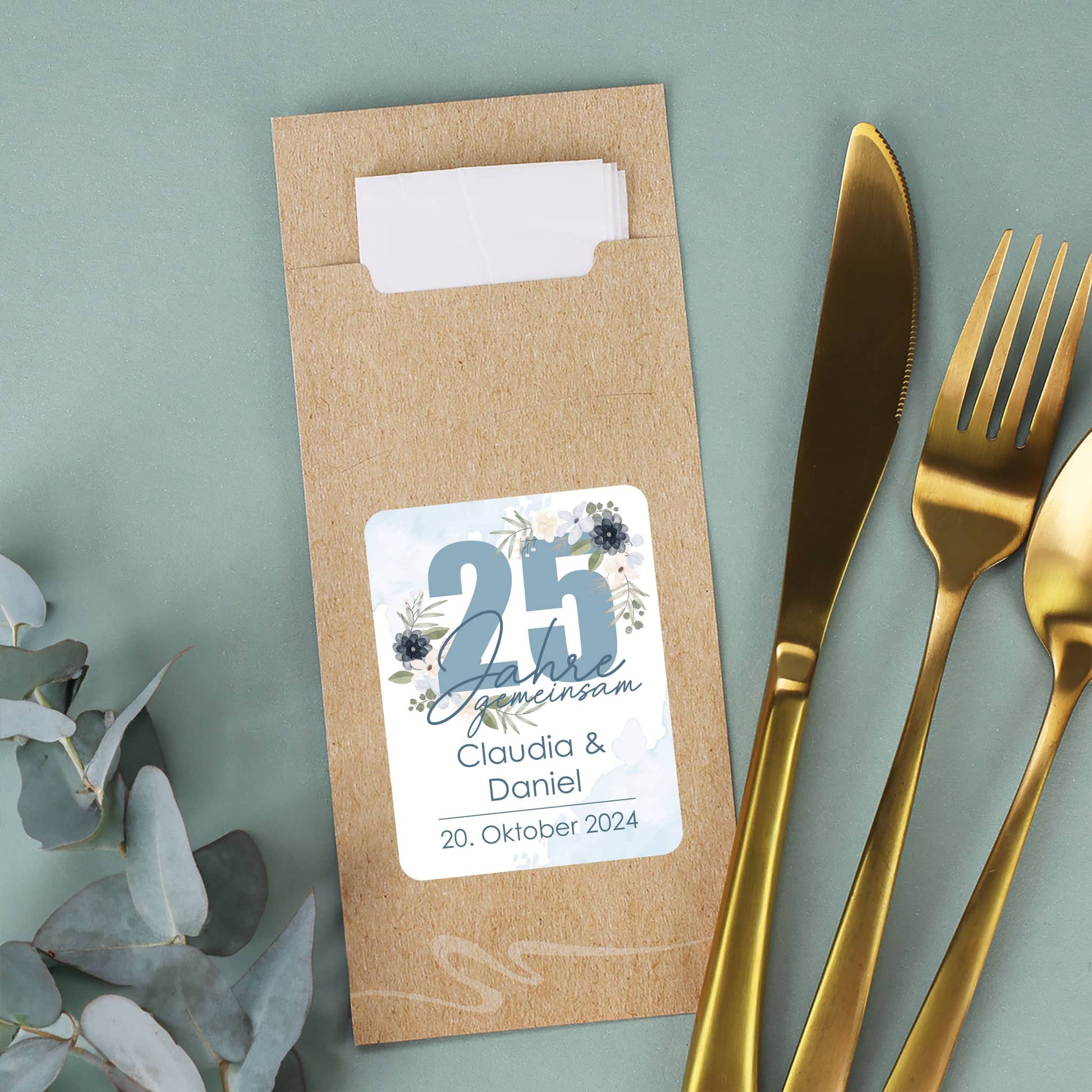 Slberhochzeit Bestecktüte als Tischdekoration