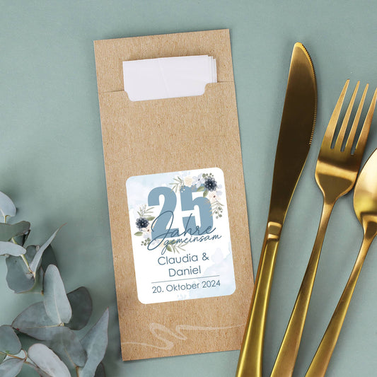 Slberhochzeit Bestecktüte als Tischdekoration