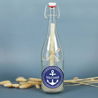 Maritime Flaschenpost mit individuellen Etikett mit Ihren Wunschnamen