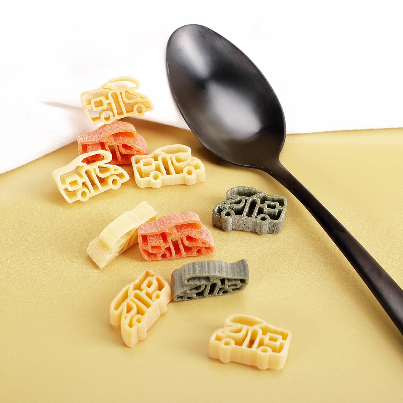 Nudeln in Wohnwagen-Form