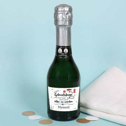 Geburtstags Sekt mit Name auf dem Etikett
