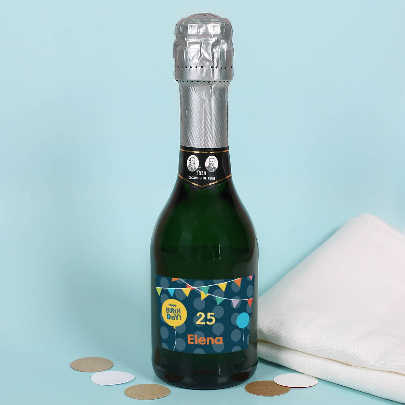 Happy Birthday Sekt mit Name und Alter auf dem Etikett