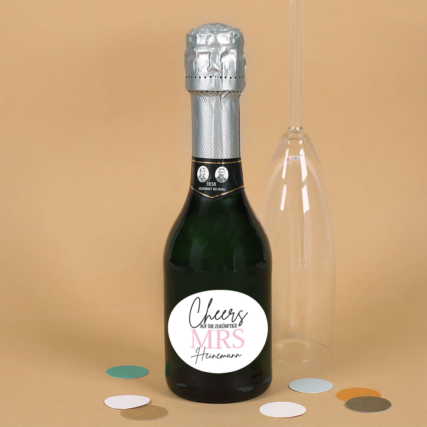 Personalisierte Mini-Sektflasche – „Cheers auf die zukünftige Mrs" mit Wunschname | Geldermann