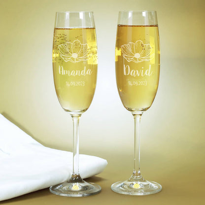 Sektgläser als persönliche Geschenkidee zur Hochzeit