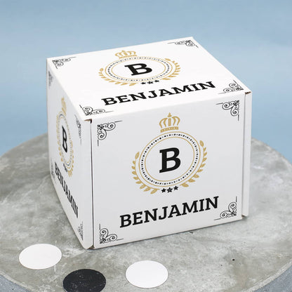 Geschenkbox mit Name und Initial personalisiert