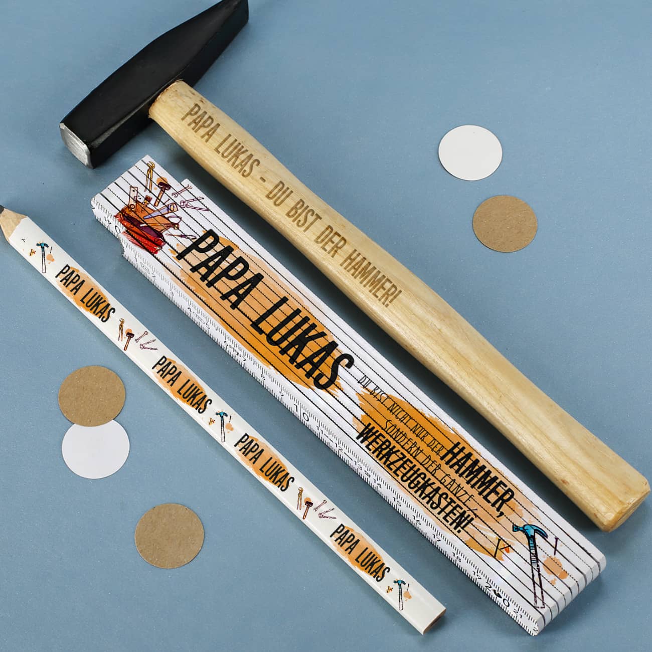 Hammer, Zollstock und Bleistift mit Name personalisiert
