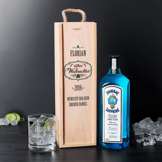 Weihnachtliches Gin Geschenkset mit personalisierter Holzbox und Gin Glas