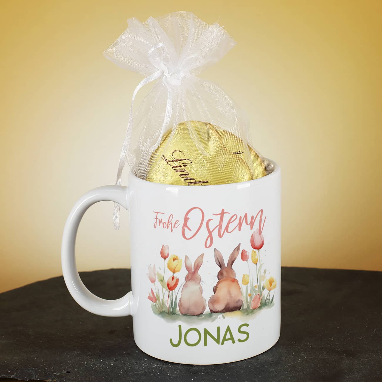 Frohe Ostern - Tasse mit Lindt Schokoladenherzen