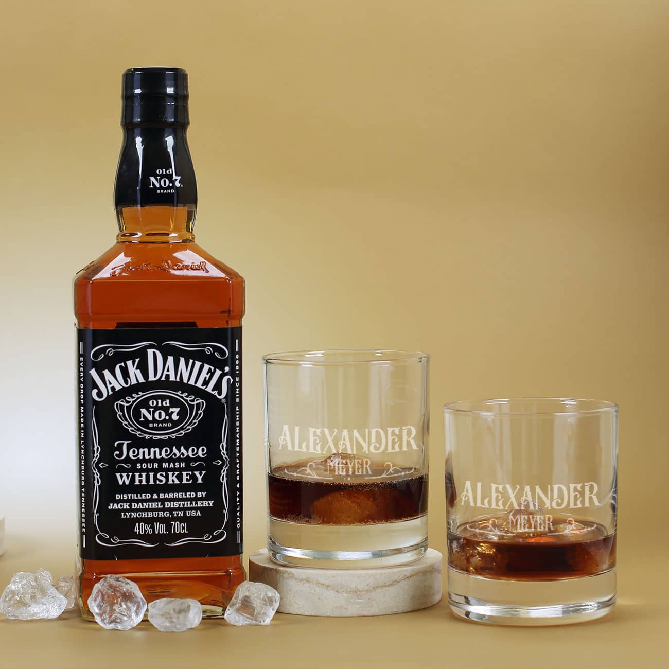 Zwei Whiskygläser mit Name graviert